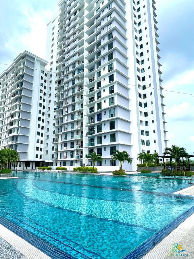 The Platino Skudai Near Paradigm Mall @ Uha Johor Bahru Exterior photo